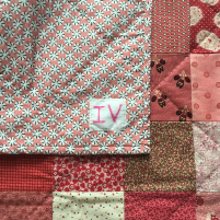 Babyquilt roze - detail achterkant